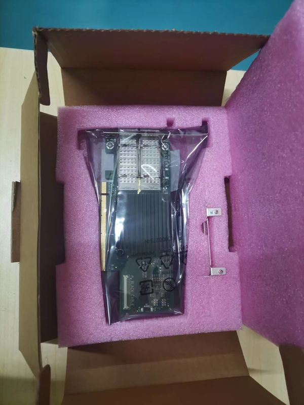 MCX653105A-ECAT ConnectX-6 VPI Adaptador Card 100Gb/S HDR100 EDR IB 100GbE Portão único QSFP56